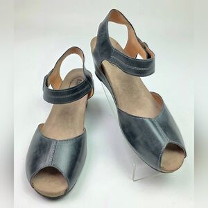 Taos Footwear Carousel Teal Wedge Sandals Ankle Strap Women's Sz 10 M US / EU 41